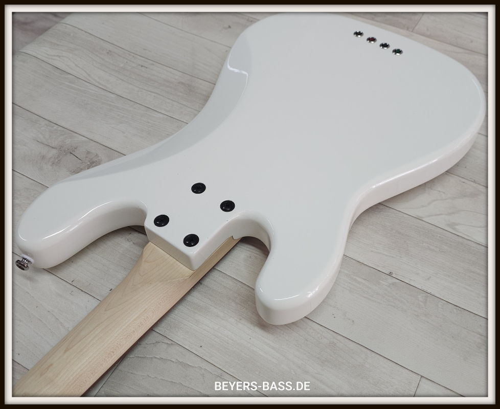 Lakland Skyline 44-64C Custom, White Gloss